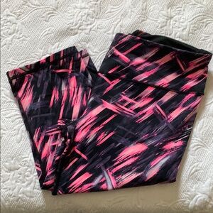 Victoria's Secret VSX knockout Black Pink Sport crop Leggings